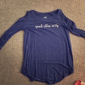 Cold shoulder long sleeve tshirt